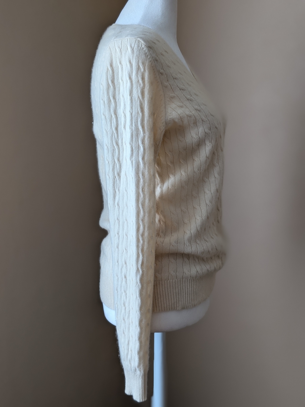 100% Cashmere Cable Knit V-Neck Sweater Size S Ivory Charter Club - Picture 6 of 11